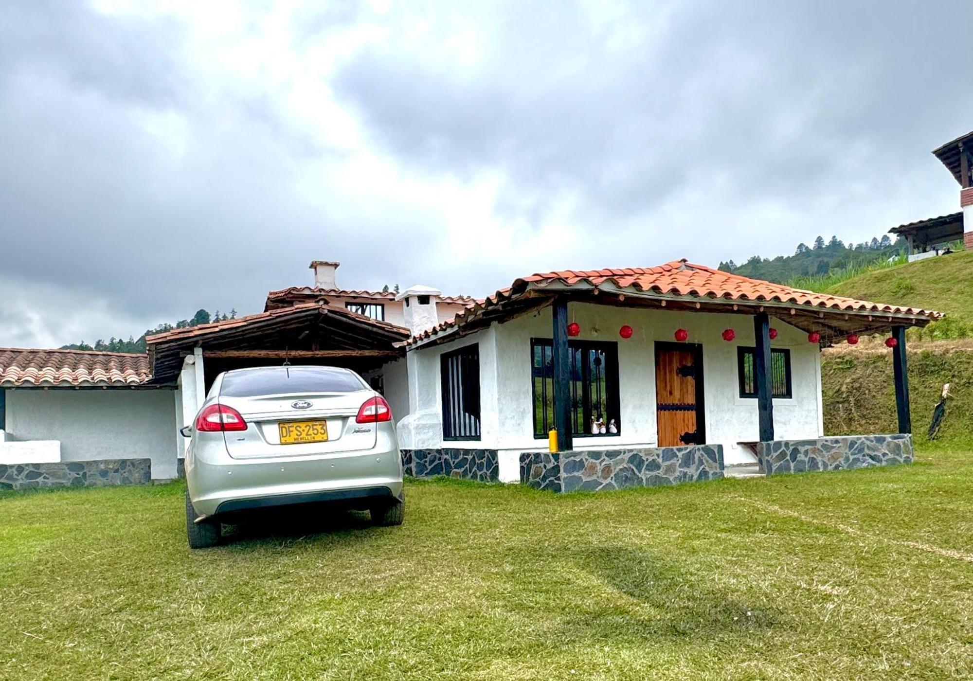 La Colina Magik Villa Guarne Exterior foto